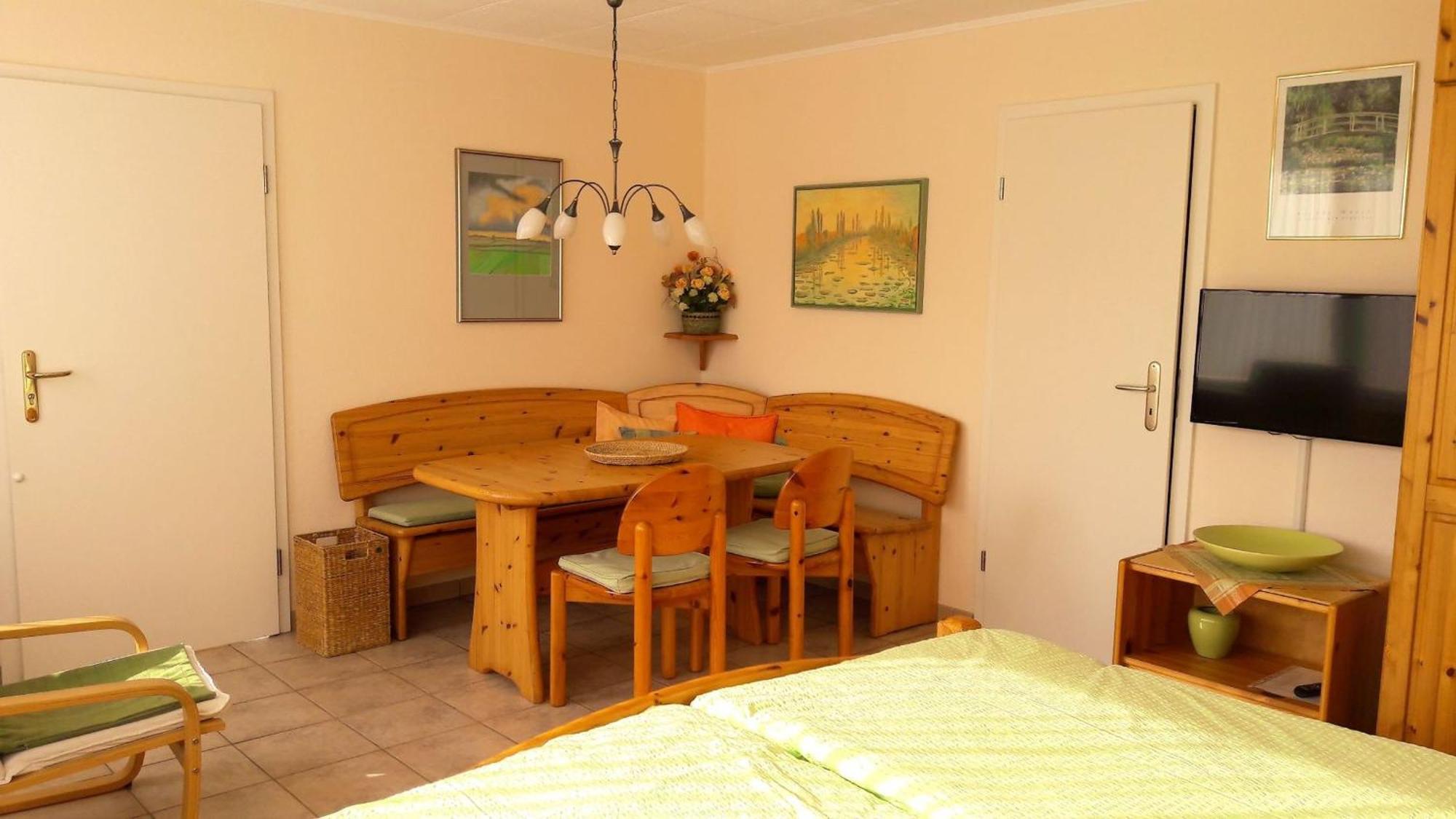 Apartamento Lotte Und Helmut Klanner Daisendorf Exterior foto